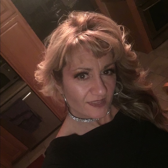 Meet your Posher, Linda - Picture 1 of 1